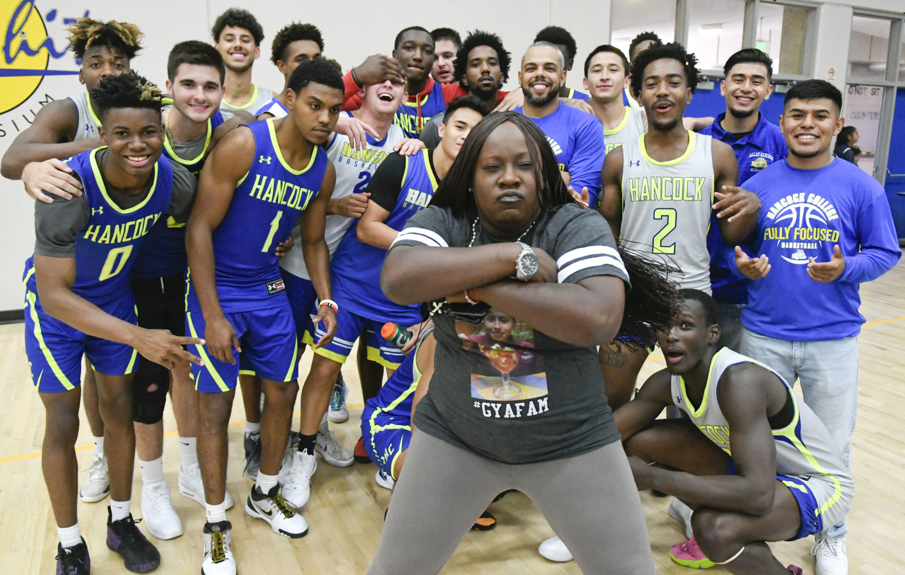 101619 Meet the Bulldogs 02.jpg